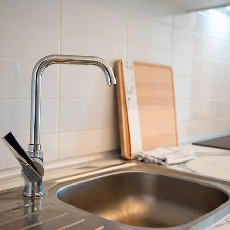 Beautiful In Charming Area Apartment
