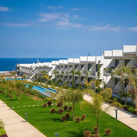 C15 Pearl Island With Mountain View *